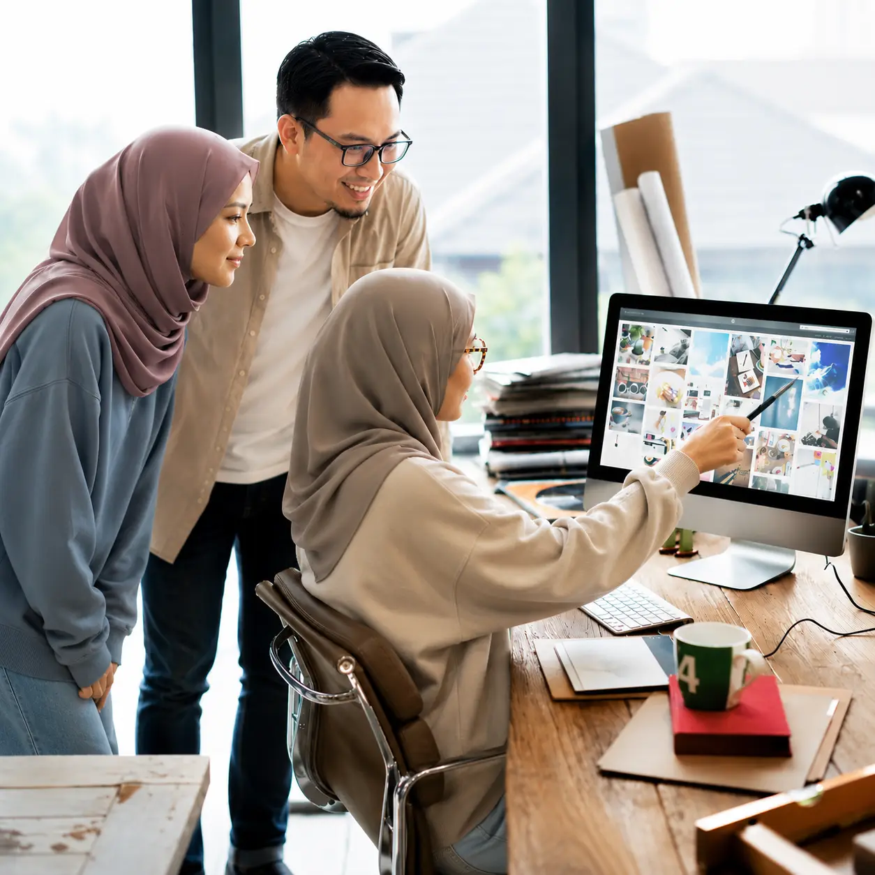 Sesi design bersama klien